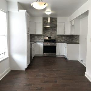 Chicago kitchen remodeling, stone backsplash, stone tile flooring countertops, new kitchen cabinets