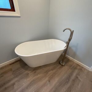 Bathroom remodeling in Itasca - freestanding tub