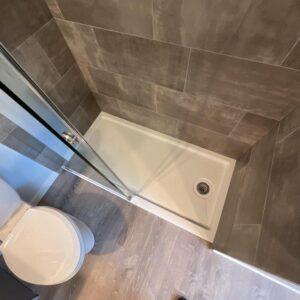 Bathroom remodeling in Itasca - shower and flooring